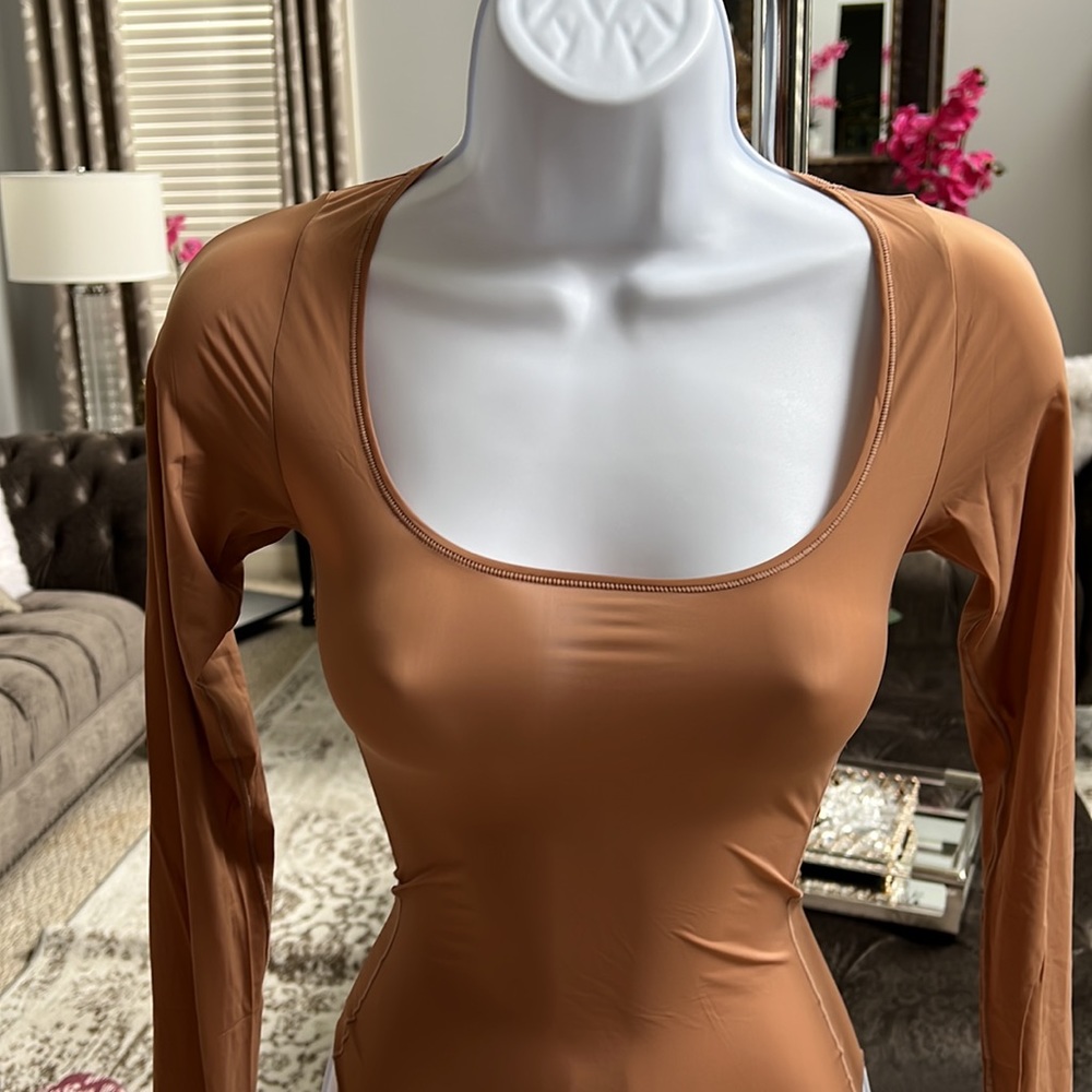 SKIMS Long Sleeve Bodysuit in Tan - Picture 3 of 9